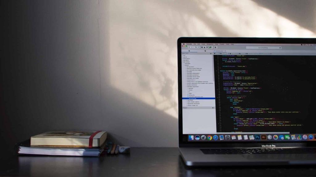 Mac OS X Üzerine PHP ve Apache Kurulumu 7 macbook pro cihazında php kodlama yapılıyor