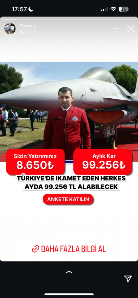 Dolandırıcıların Kullandığı Reklam Görselleri 28 Kırmızı montlu adam uçak önünde.